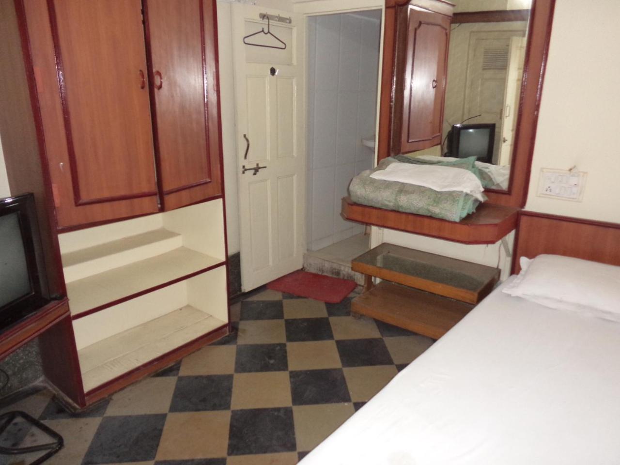 Hotel Neelkamal Indore Buitenkant foto