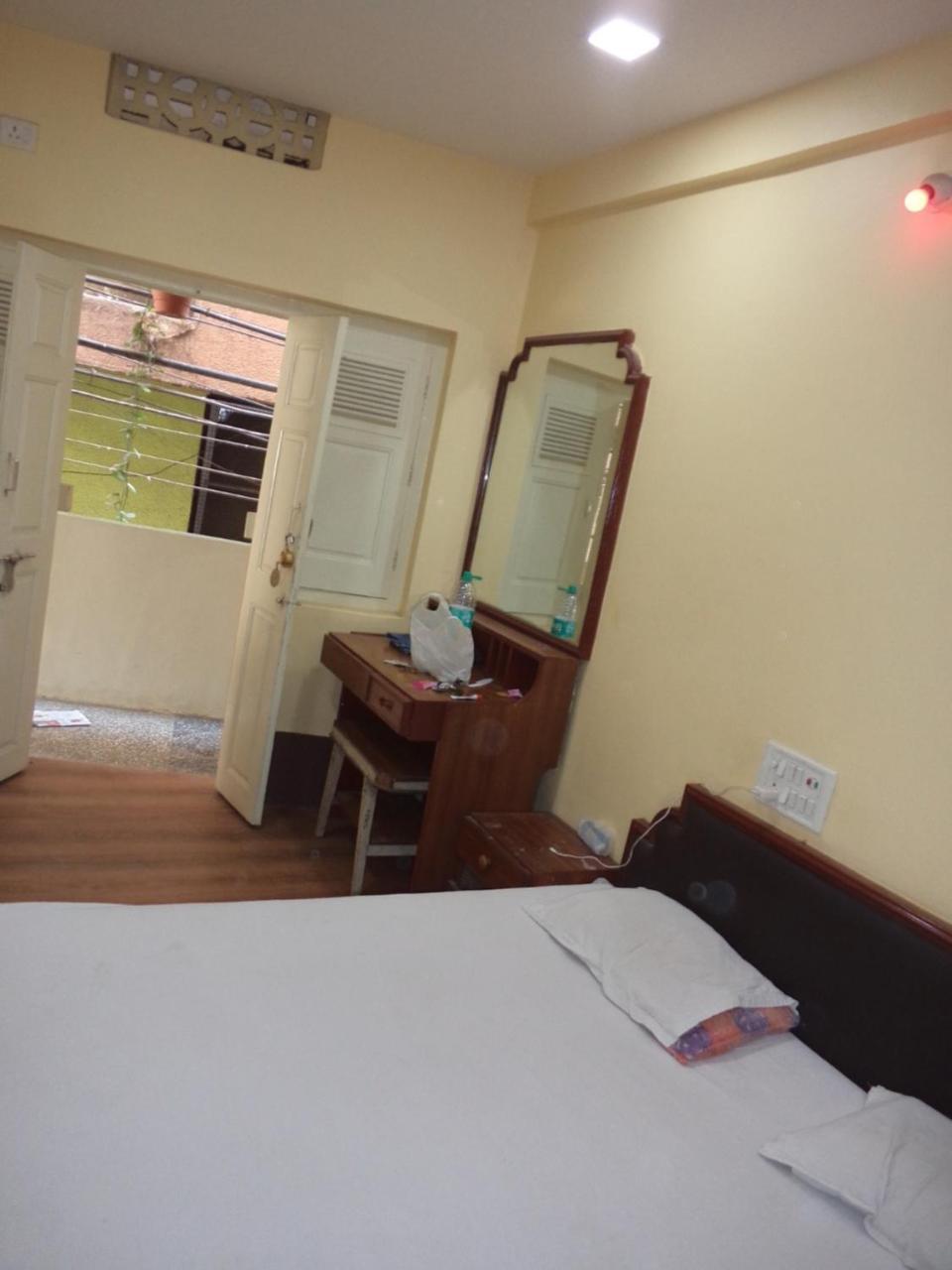 Hotel Neelkamal Indore Buitenkant foto